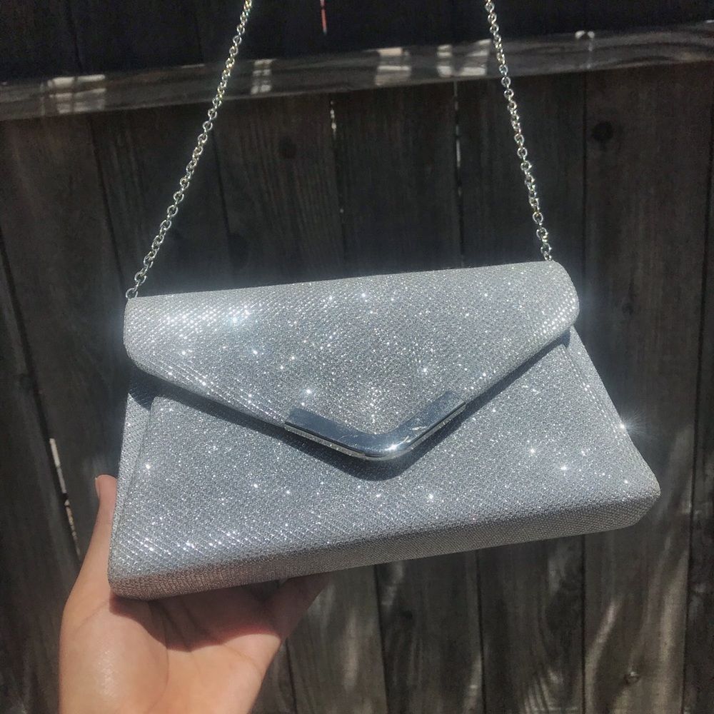 Glitter Silver Purse with chain ✨